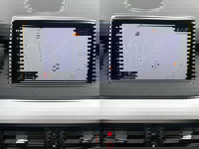 Image BMW 楲⁥㕘⠠ㅆ⤵㈨㄰ⴳ⤾ 2.0 313 40e Lounge Plus xDrive Xénon GPS Radar Bluetooth Sièges cuir élec chauffants Régul Clim auto